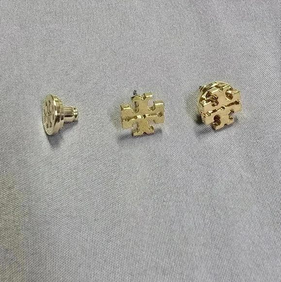 Tory burch logo earrings never used - Picture 6 of 7